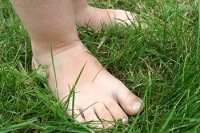 Keep Your Kid’s Feet Safe and Happy this Summer with These 3 Tips